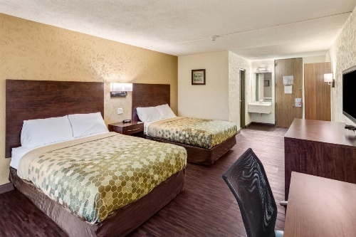 Econo Lodge Inn & Suites Binghamton image 11