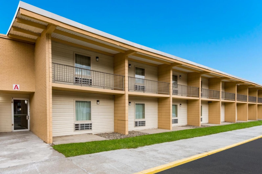 Econo Lodge Inn & Suites Binghamton Main image